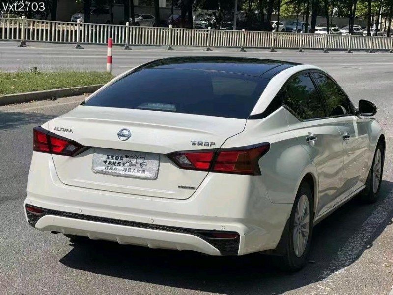 东莞19年日产天籁6