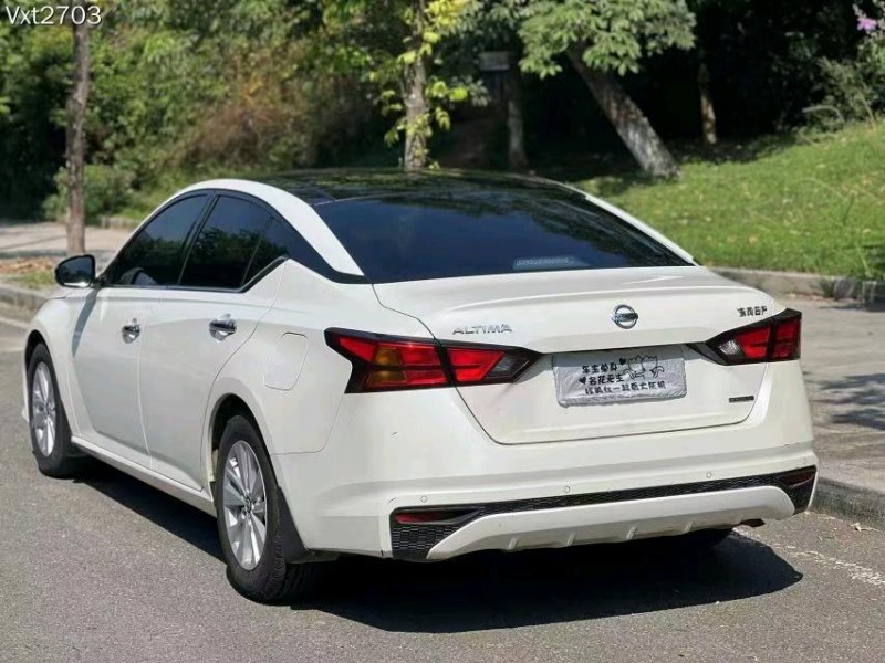 东莞19年日产天籁7