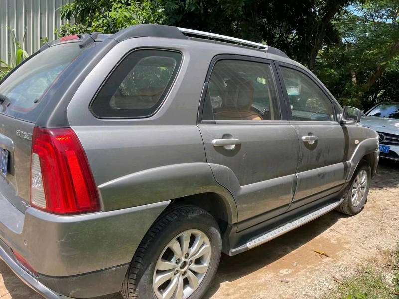 济宁15年起亚狮跑3