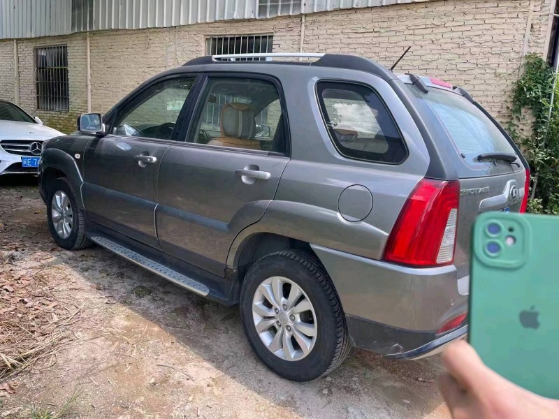 济宁15年起亚狮跑4