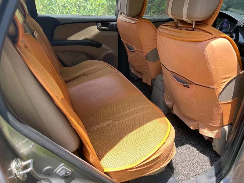 济宁15年起亚狮跑7