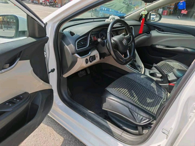 宜春19年别克英朗5