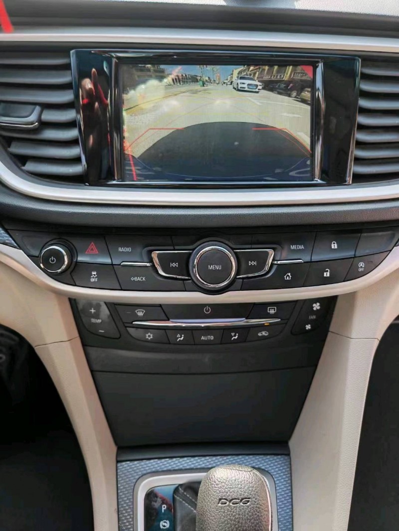 宜春19年别克英朗8