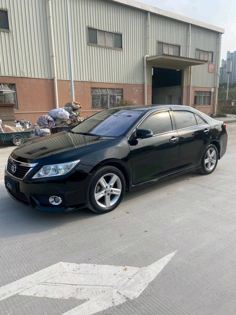 东莞12年丰田凯美瑞3