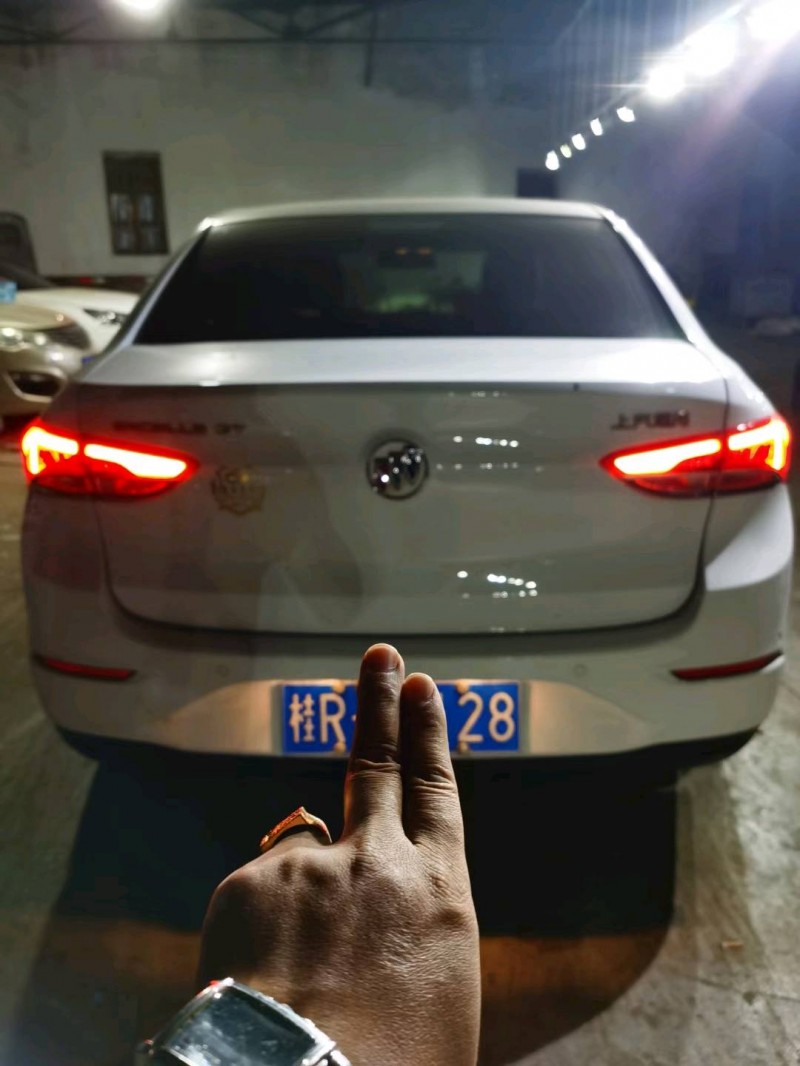 中山20年别克英朗7