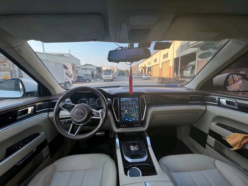 东莞18年众泰T7004