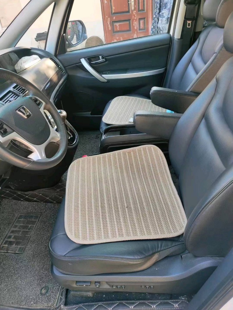 枣庄19年纳智捷大7 MPV4