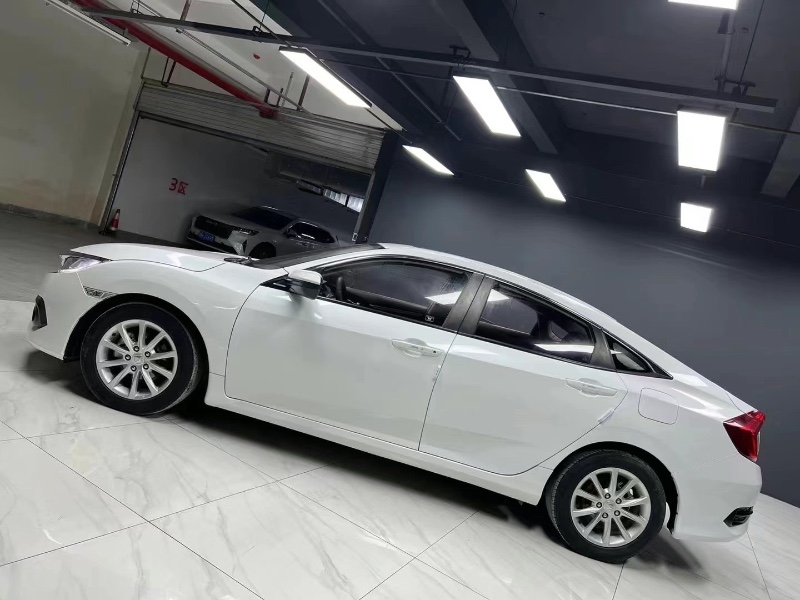 成都17年本田思域4