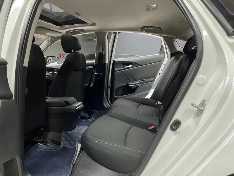 成都17年本田思域7