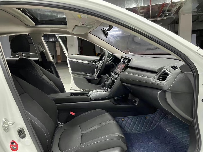 成都17年本田思域6