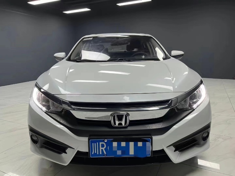 成都17年本田思域1