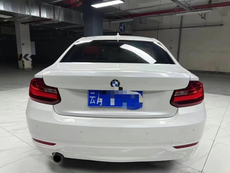 成都18年宝马2系5