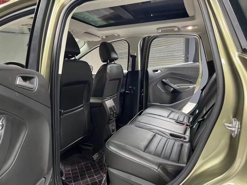 成都18年福特翼虎7