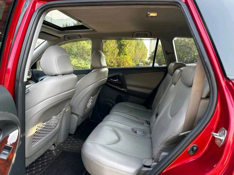 沈阳10年丰田RAV44