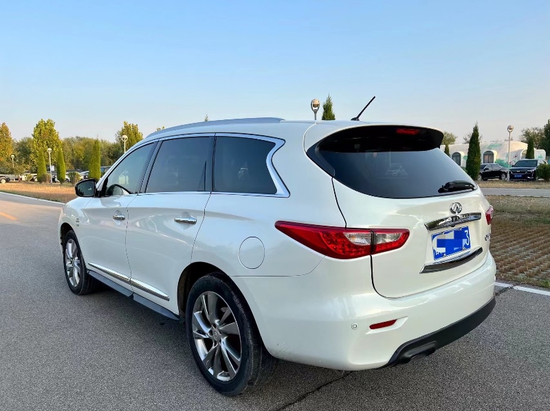 青島14年英菲尼迪QX607
