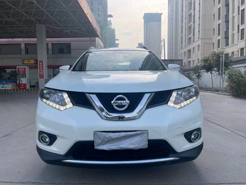 邯鄲17年日產奇駿8