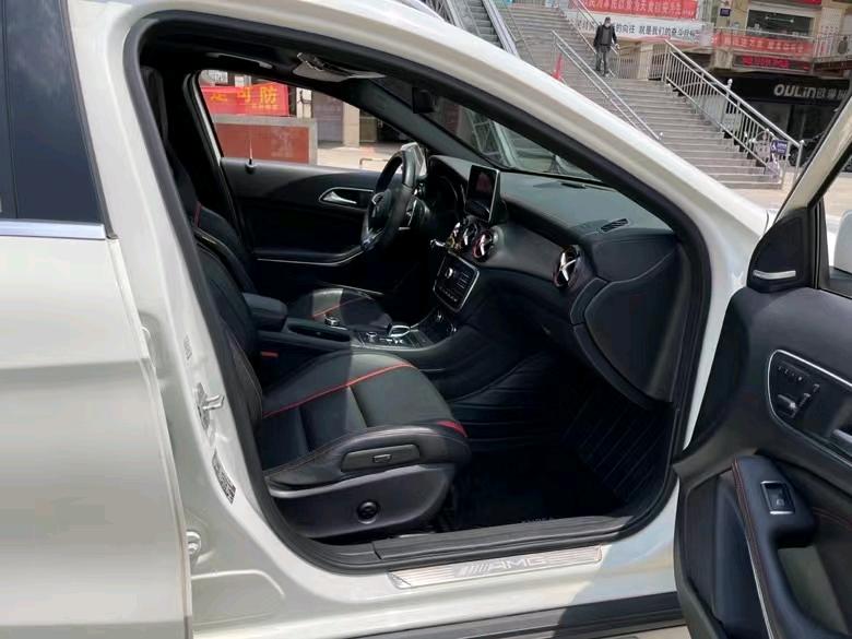 盐城16年奔驰GLA3