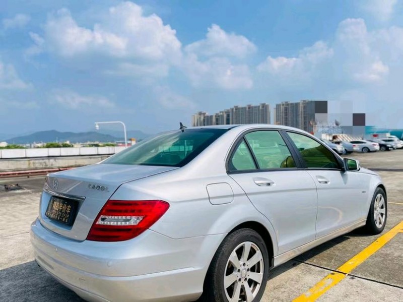 东莞11年奔驰C7