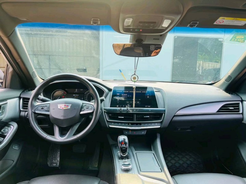 东莞20年凯迪拉克CT54