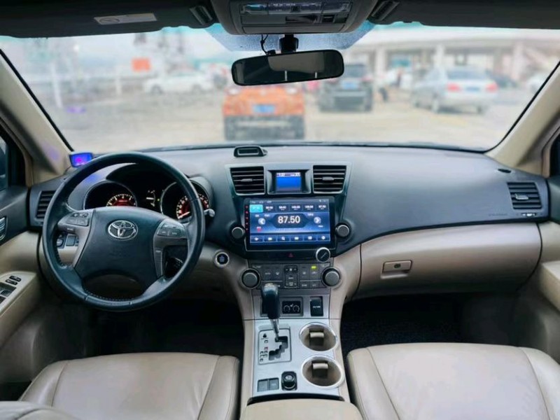 东莞12年丰田汉兰达5