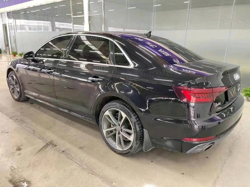 济宁18年奥迪A4L8