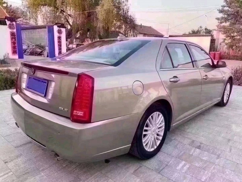 潍坊13年凯迪拉克赛威7