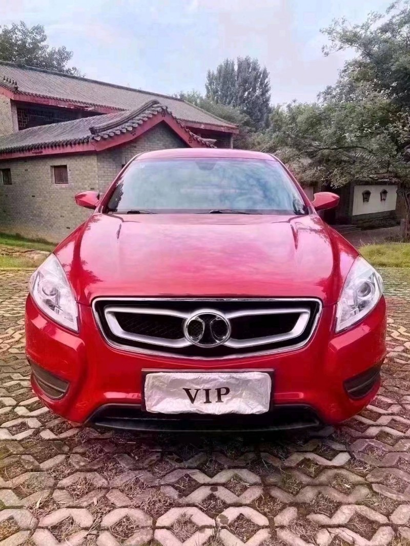 潍坊16年北汽绅宝D501