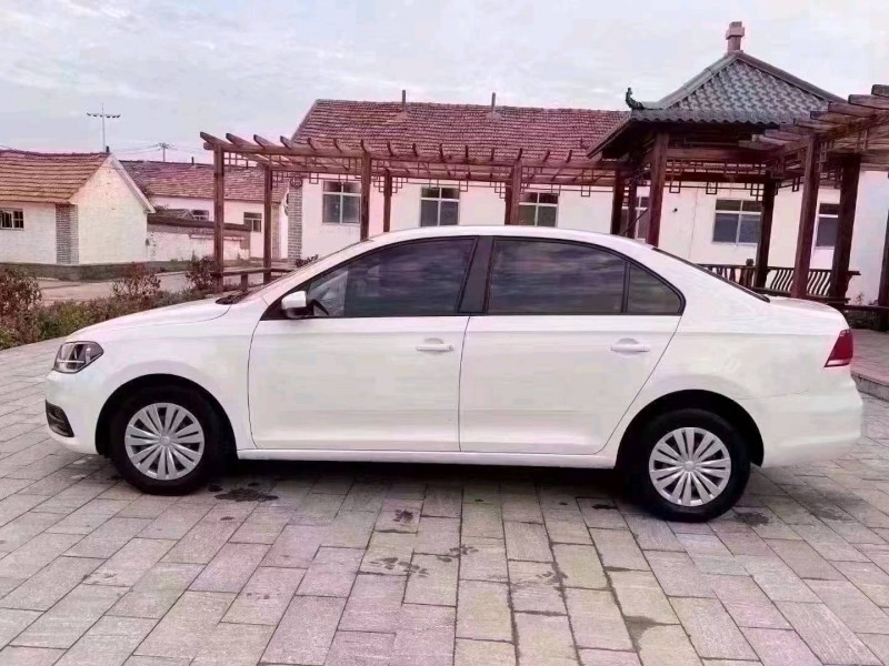 潍坊17年大众桑塔纳4