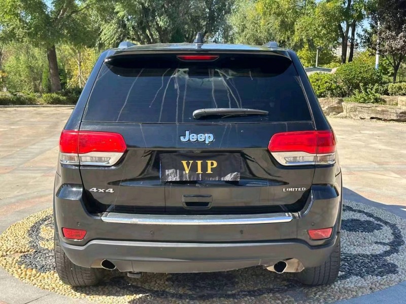 东营15年Jeep大切诺基9