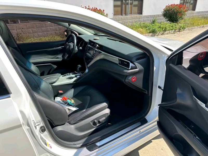 盐城18年丰田凯美瑞6