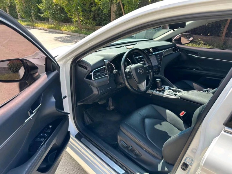 盐城18年丰田凯美瑞7