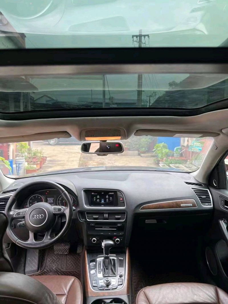 保定14年奥迪Q56