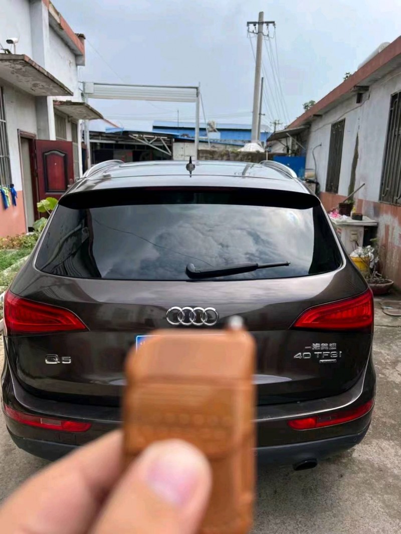 保定14年奥迪Q58