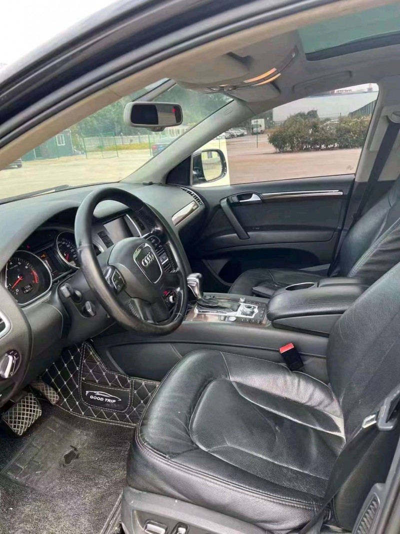 济南11年奥迪Q76