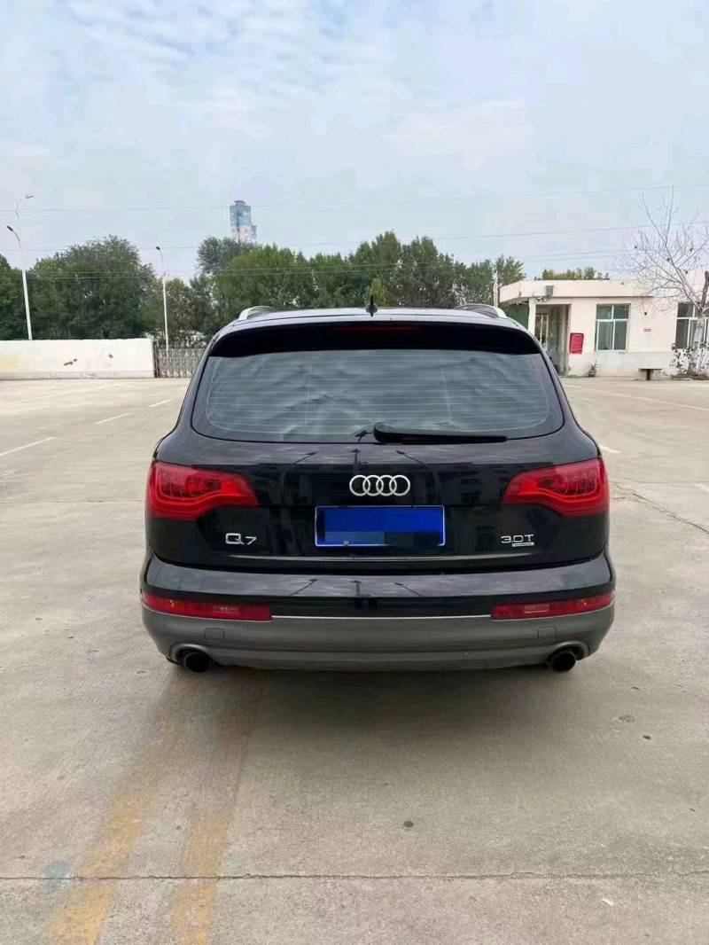 济南11年奥迪Q75