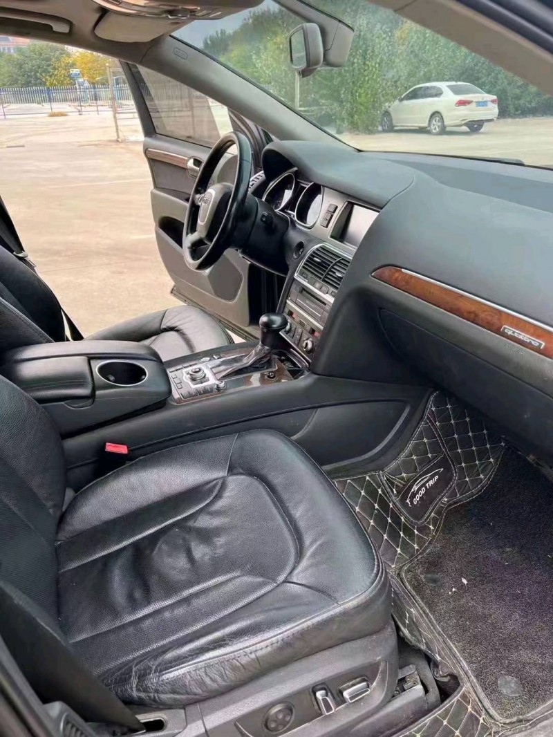 济南11年奥迪Q77