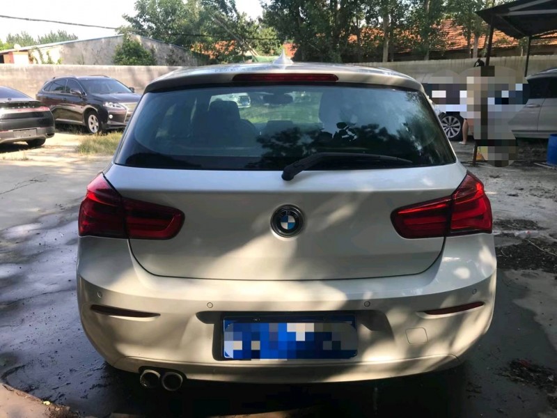 潍坊17年宝马1系9