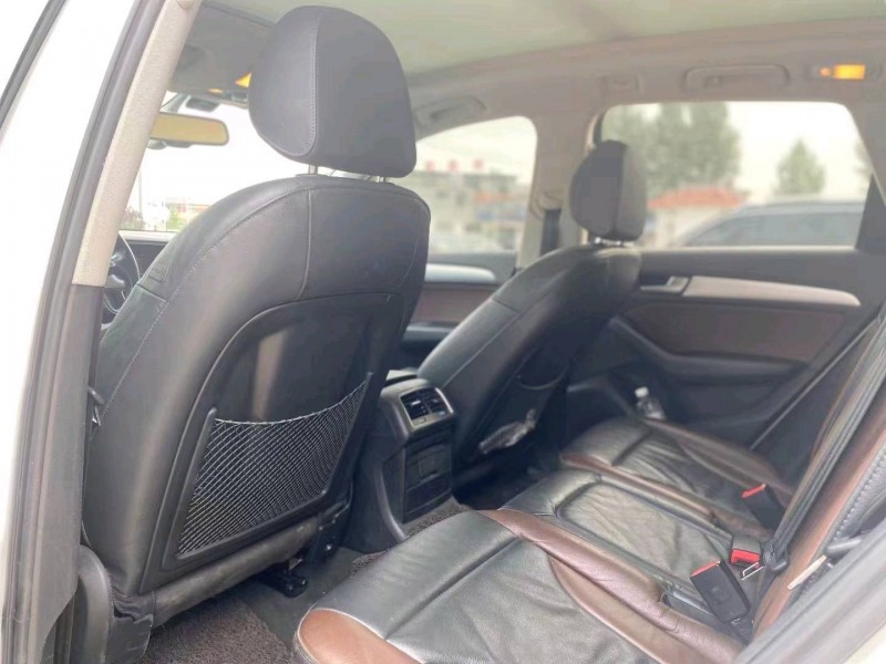 济宁16年奥迪Q56