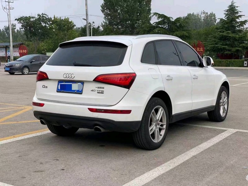 济宁16年奥迪Q57