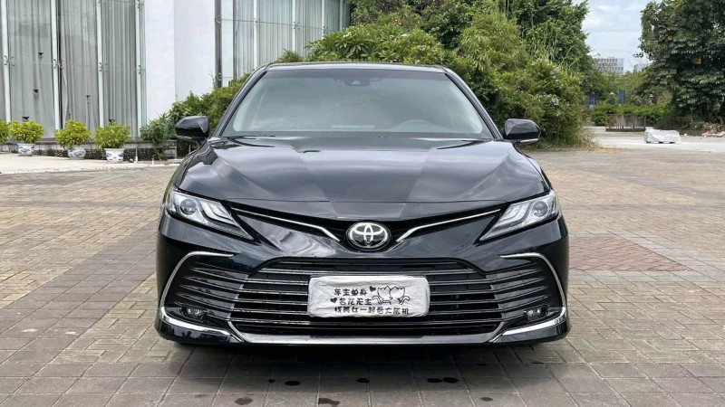 东莞22年丰田凯美瑞5