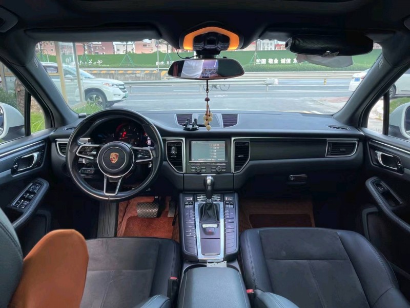 佛山15年保時捷Macan8