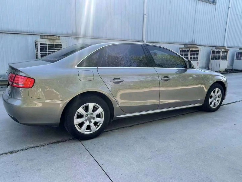 济南11年奥迪A4L8