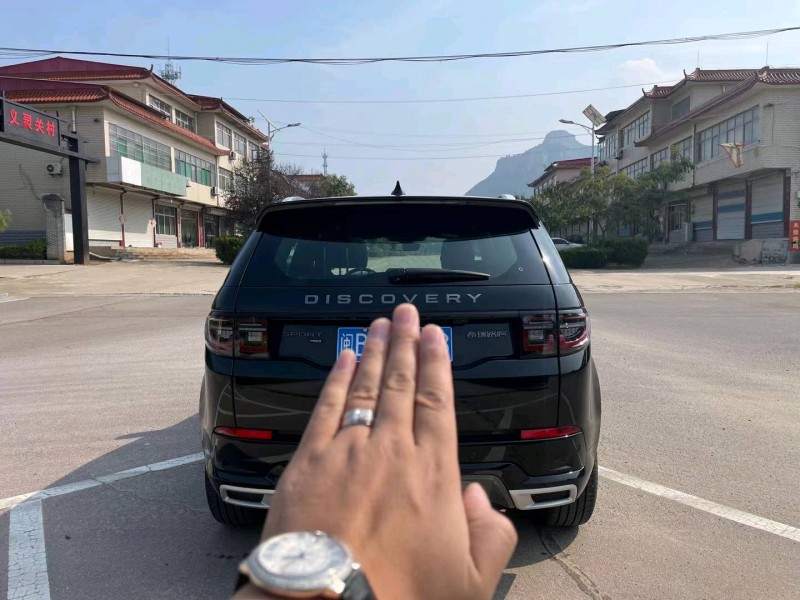 枣庄22年路虎发现6