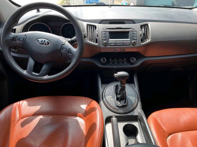 青岛15年起亚智跑2