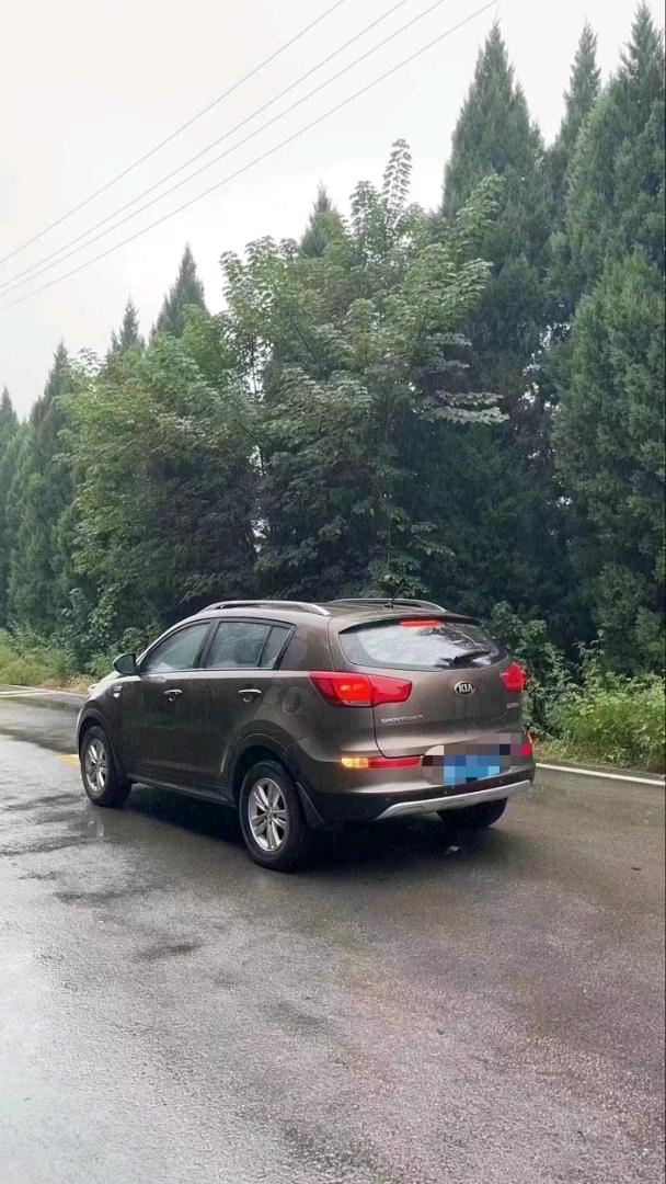 济南17年起亚智跑3