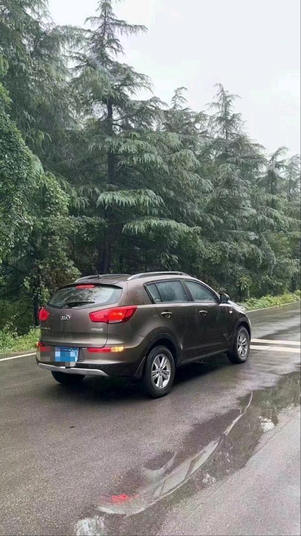 济南17年起亚智跑6