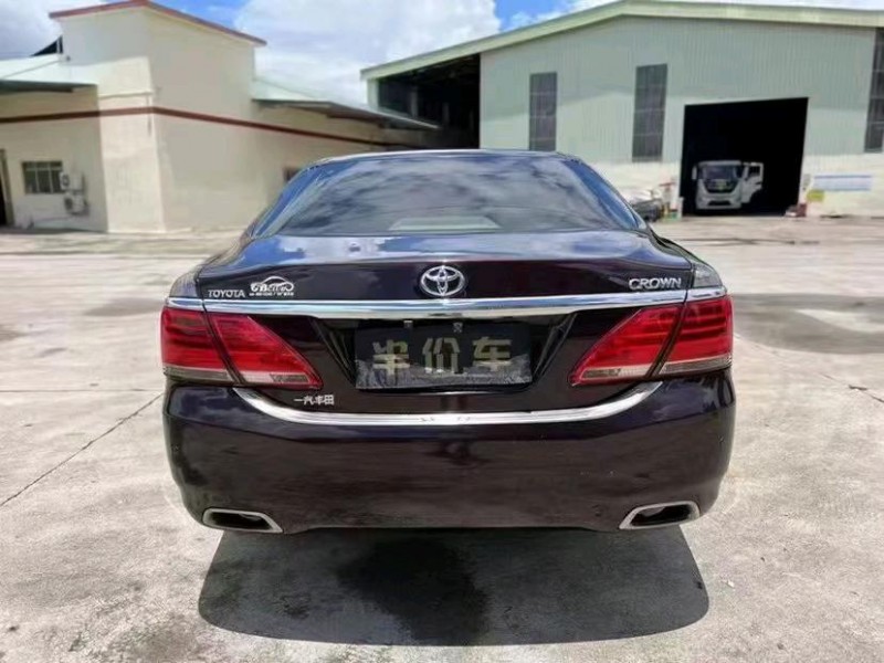 东莞15年丰田皇冠8