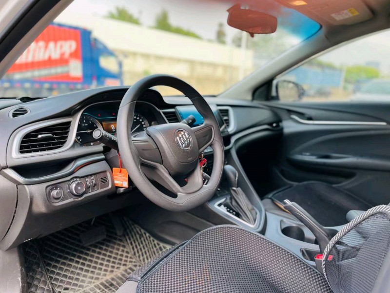 东莞20年别克英朗7