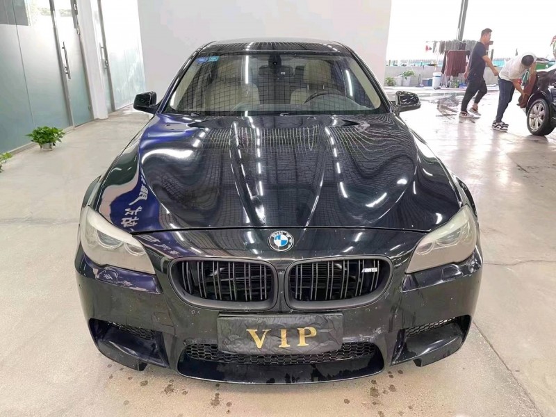 济宁11年宝马5系1