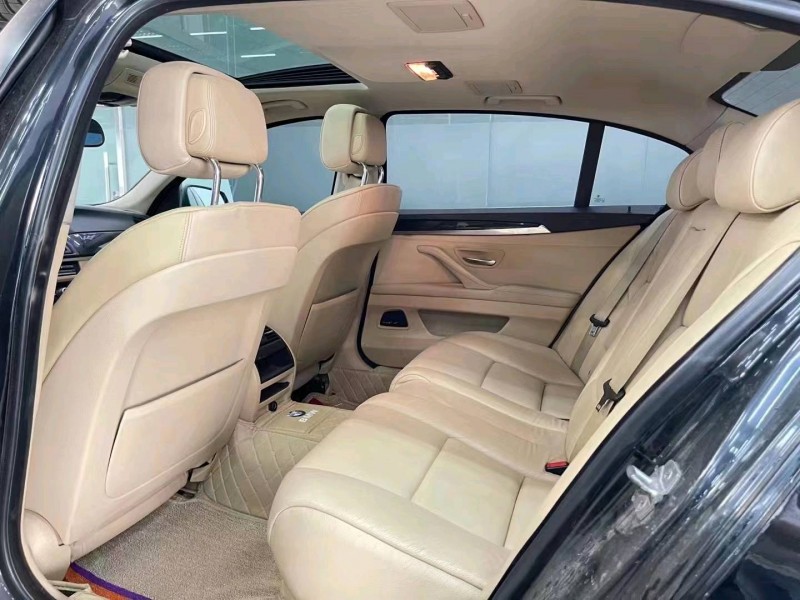 济宁11年宝马5系4